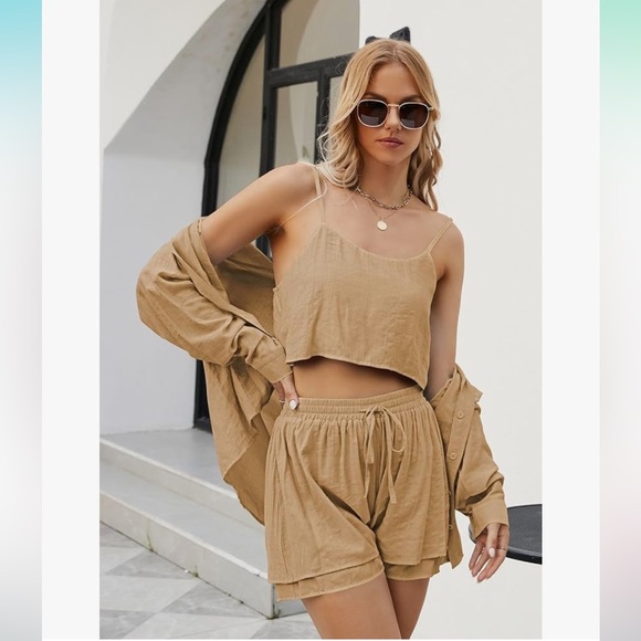 NWT 3 Piece Outfit With Long Sleeve Button Down Shirt, Halter Top and Shorts L - Picture 2 of 7